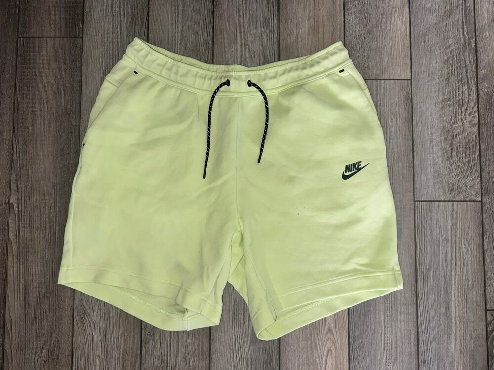Nike Tech Fleece Shorts Liquid Lime/Black CU4503-383 Size Large